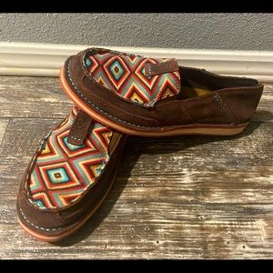 Women’s size 9 Ariat